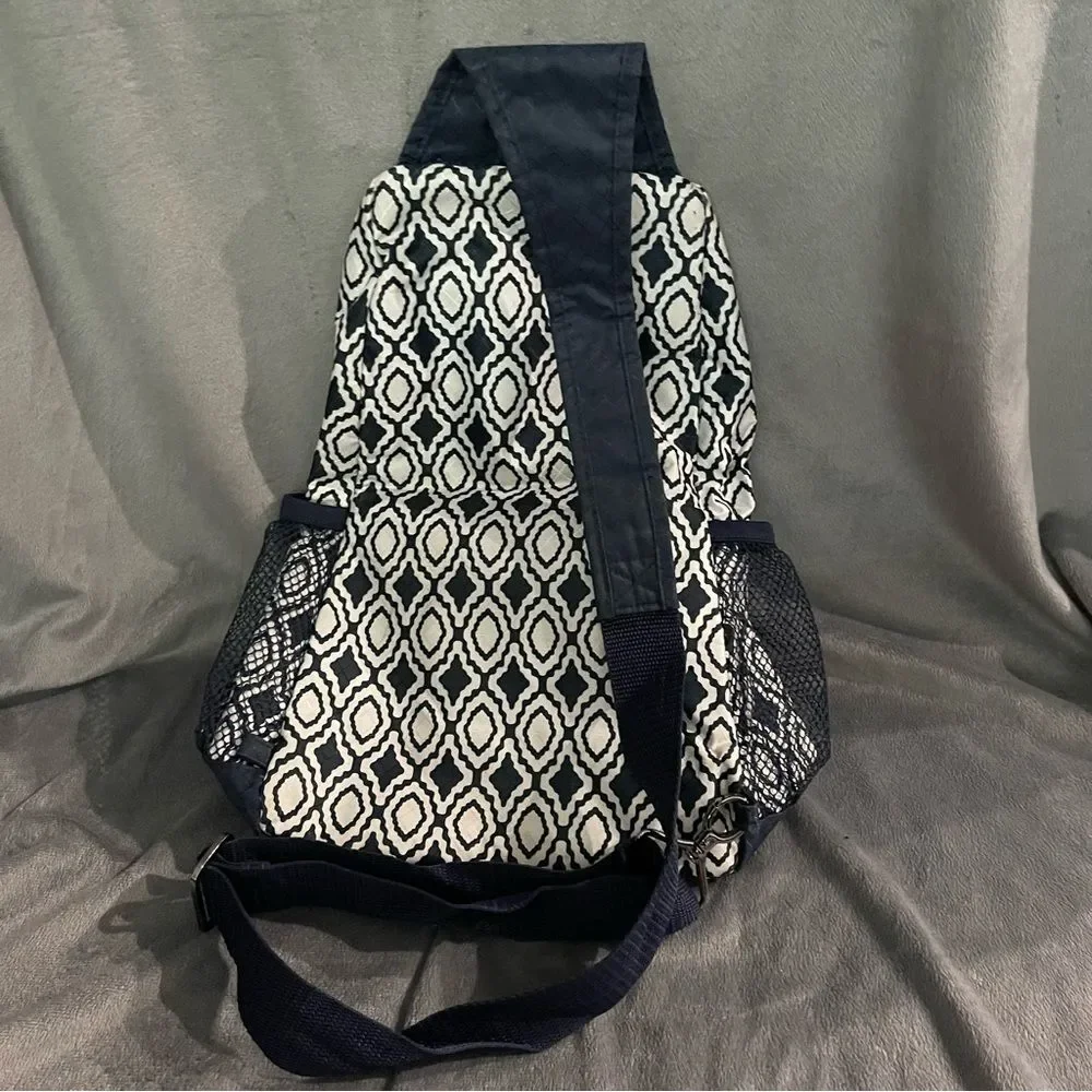 Thirty-One Sling Back Bag in Navy Perfect Pendant Pattern Backpack Crossbody